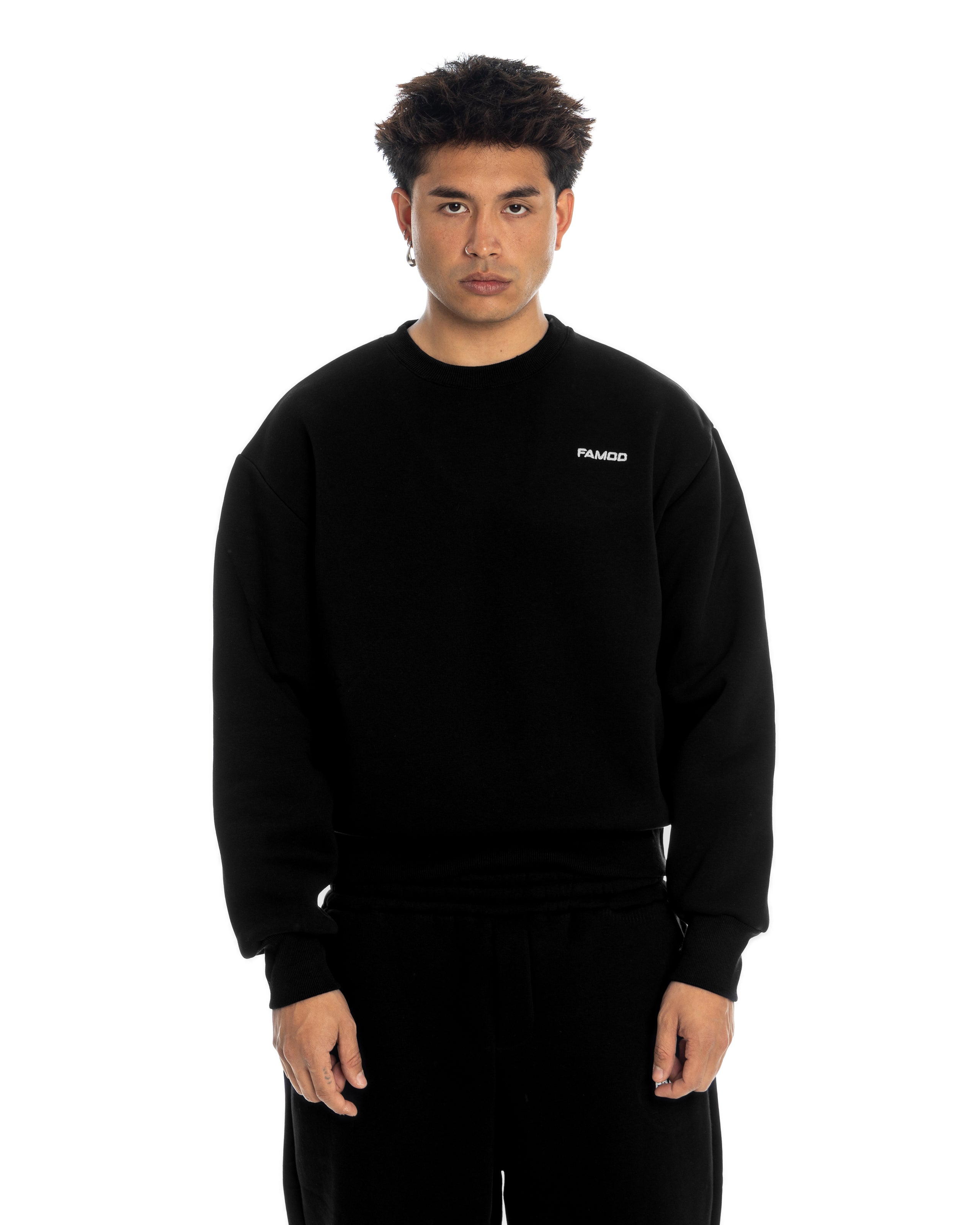 CREWNECK BLACK